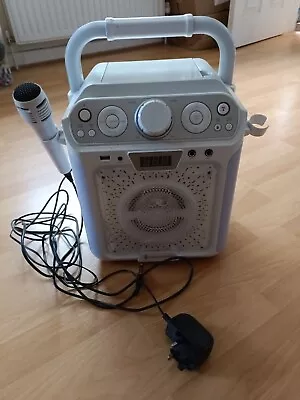 £25 • Buy The Singing Machine Karaoke Machine Light Up Cd Player And Microphone 
