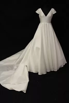 Martina Liana 1468 Bridal Wedding Gown Dress Sz 10 • $15.50