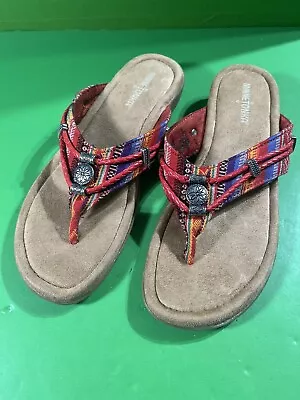 Minnetonka Women's Silverthorne 360 Sandals Flip Flops Red Cushioned 9 Woven • $22