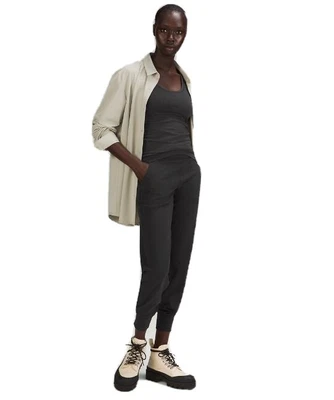 $75 • Buy Lululemon Align High Rise Pant  Size 8
