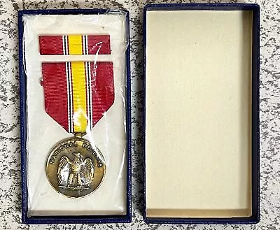 74' Vietnam The National Defense Service Medal Lapel Pin - OPENED - ORIGINAL BOX • $0.99