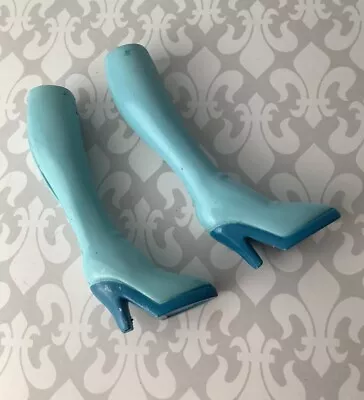 Mattel Winx Club Icy Fairy Doll Blue Boots • $5.99