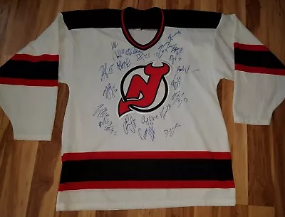 DEVILS Vintage Team Signed Jersey BRODEUR SHANAHAN ELIAS PARISE ZAJAC LARGE NT • $174.99