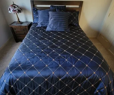 Victoria Classics Faux Silk Rolyal Navy Gold 7 Piece Comforter Bed Set  Queen Sz • $60