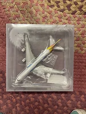 PHXAPC024 Phoenix Models 1/400 Boeing 747-412 Air Pacific DQ-FJL • $25