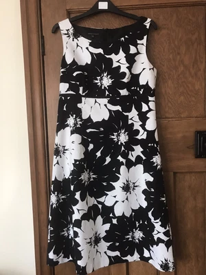 £6 • Buy Laura Ashley Linen Dress 12