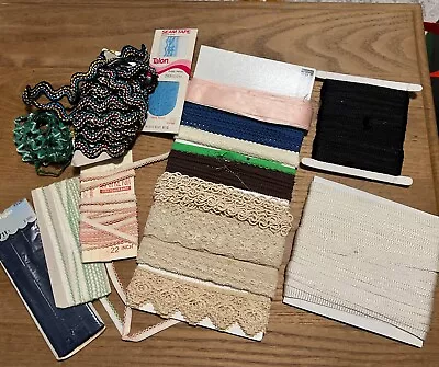 Mixed Vintage Sewing Notions Lot • $7.99