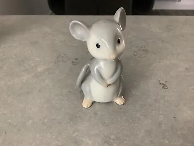 £4.99 • Buy Nice Little China Mouse Figure / Figurine