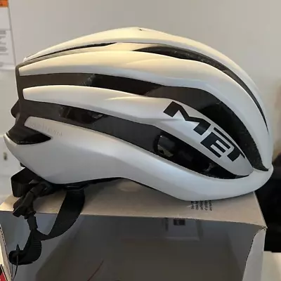 MET Trenta MIPS 3K Carbon Road Cycling Helmet White/Silver Metallic Medium • $368.99