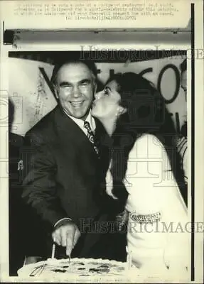 1971 Press Photo Boxer Max Schmeling Cuts Cake At A Hollywood CA Restaurant • $17.99