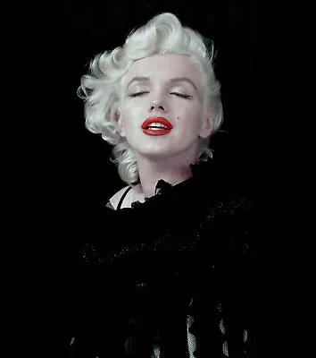 Marilyn Monroe Red Lips  8x10 Picture Celebrity Print • $3.98