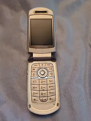 Motorola Verizon E815 Flip Phone • $5