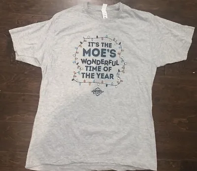 Men’s Moe’s Christmas Wonderful Time Employee Grey T-Shirt- Size XL • $15