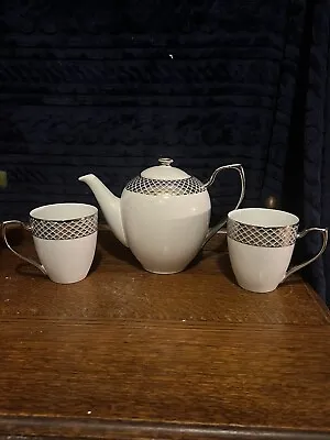 Circa  Porcelain  Metallic Tea Pot With 2 Matching Cups • £24.12