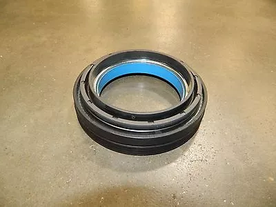 Inner Axle Knuckle Vacuum Hub Seal Ford F250 F350 Dana 50 60 Front 1998-2004 4x4 • $32