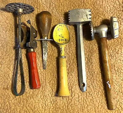 Six Vintage Kitchen Utensils (KI561) • $2.99