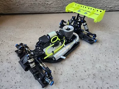 Hot Bodies HB D819RS Nitro Buggy • $550