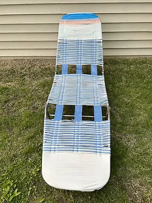 Vintage Folding Aluminum Chaise Lounge Lawn Beach Chair Vinyl PVC Tubing Blue • $44.99