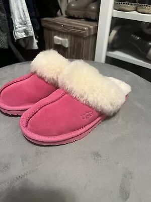 UGG Girls Cozy II Size 4 Pink Slip On Clogs Sheepskin Round Toe Cozy New • $34.99