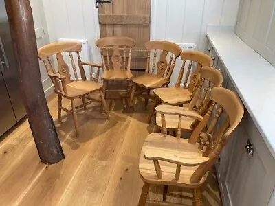 Six Oak Farmhouse Style Dining Chairs • £0.99