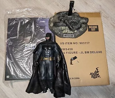 Justice League Batman Deluxe MMS456 1/6th Scale Hot Toys Excellent Condition • $425