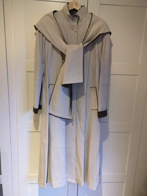 £29.99 • Buy ROBERTO GIANNI Ladies Fine Leather Long Ivory Swing Coat. Size: 36. UK 14 ?