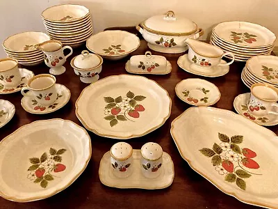 61pc MIKASA Strawberry Festival Stoneware Dinner/Serving Lot Vintge Japan  EB801 • $390