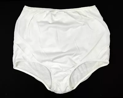 NEW Vintage 60s 70s Milaca White Tennis Sport Panties Lined Without Pockets Sz 8 • $19.99