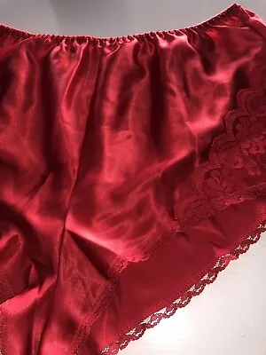 Maidenform Chantilly Charmeuse Satin & Lace Flutter Tap Panties Vintage M/7 Red • $49.60