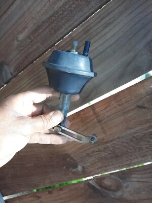 $69.95 • Buy 1995-97 HELLA 004 538 Vacuum Actuator Jaguar Xj6 Throttle  Cruise Control Valve 