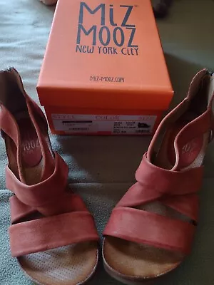 New In Box Womens Miz Mooz Strappy Rust Sandals 8.5 (39 Eur) Leather • $75