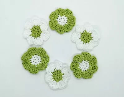 £6 • Buy Handmade Green & White Flowers, Crochet 6 Applique, Scrapbooking, Crochet Flower
