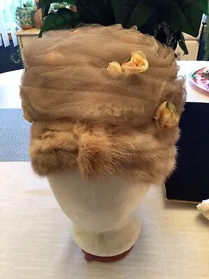 Vintage Gardner Of New York Mink And Tulle Hat With Mini Peach Roses • $28