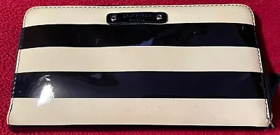 Kate Spade Vinyl Cream & Black Continental Zippered Wallet • $16.94