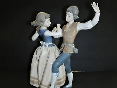 $170 • Buy Beautiful Retired Lladro Figurine Titled DANCING THE POLKA, #5252, MINT
