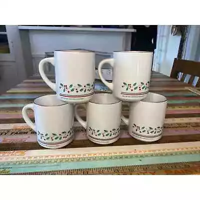 Set Of 5 Vintage 1987 Arbys Christmas Collection Ceramic Holly Berry Coffee MUGS • $14.99