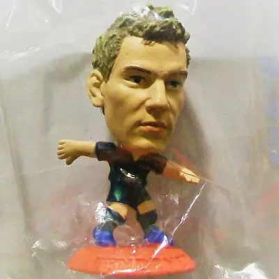 Corinthian Microstars ARSENAL Away BENDTNER MC12816 RED BASE 2010 Microdome Fig. • £2.49