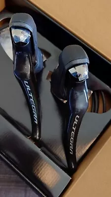 Shimano Ultegra R8000 Road Bike STI Gear / Brake Levers - 11 Speed • £220