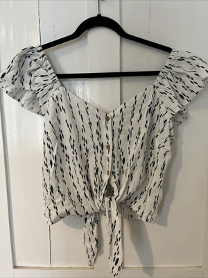 £0.99 • Buy BNWT Tie-front Top, Summer Flutter Sleeve Size 14