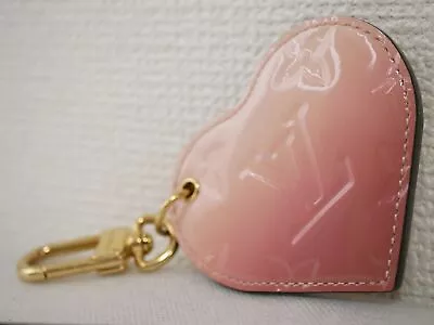 $146.10 • Buy LOUIS VUITTON BAG CHARM M62600 Degrade Heart Pink Monogram Vernis Gradien #4624P