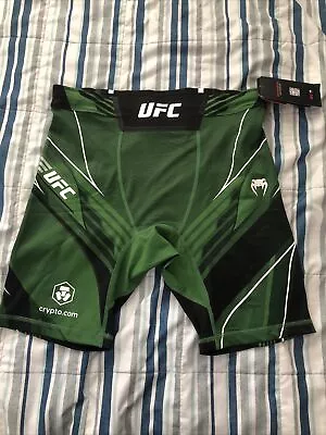UFC Venum Authentic Men’s Fight Night Vale Tudo Shorts Size XL Green • $75