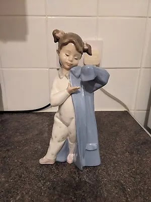 Nao By Lladro Figurine 'My Daddy's Coat 1316 Ornament Mint Retired Hard To Find • £35
