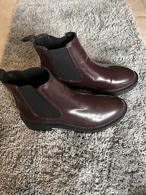 Steve Madden Burgundy Ottis Patent Leather Rain Boots/Booties 7.5 • $22.99