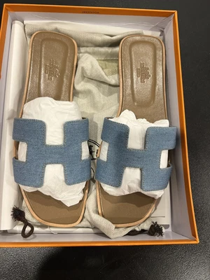 $840 • Buy Hermes Oran Sandals Size 40