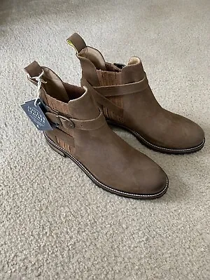 $50 • Buy Joules Leather V Hampton Ankle Boots Dark Brown NEW! Sz 8