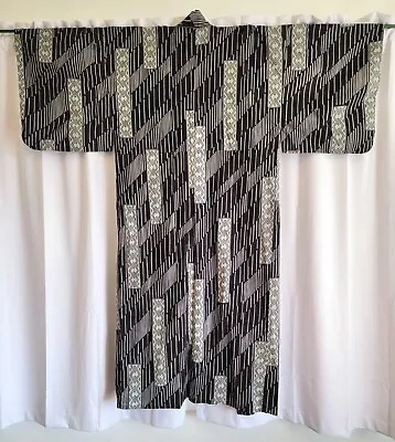 New JAPANESE Long Cotton Yukata KIMONO ROBE BLACK & Gray Graphic Design M-L • $34