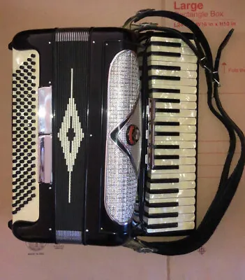 RARE ALBERTO MORBIDONI CASTELFIDARDO LEONE Accordion 41 Keys • $1900