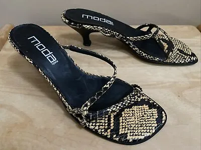  Womens Moda Snakeskin Black Tan Kitten Heel Shoes  Sz 7 • $9.99