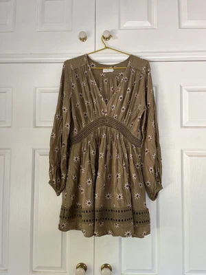 $29 • Buy Tigerlily Soraya Longsleeve Dress Size 6