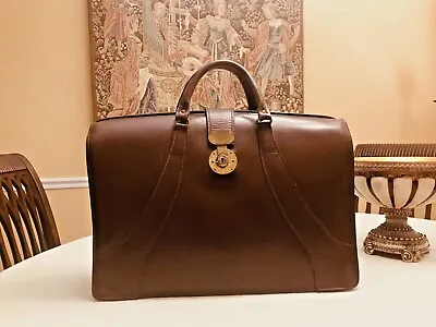 BARROW & HEPBURN Gladstone Leather Briefcase / Doctor-Lawyer Bag - 1960s ENGLAND • $475